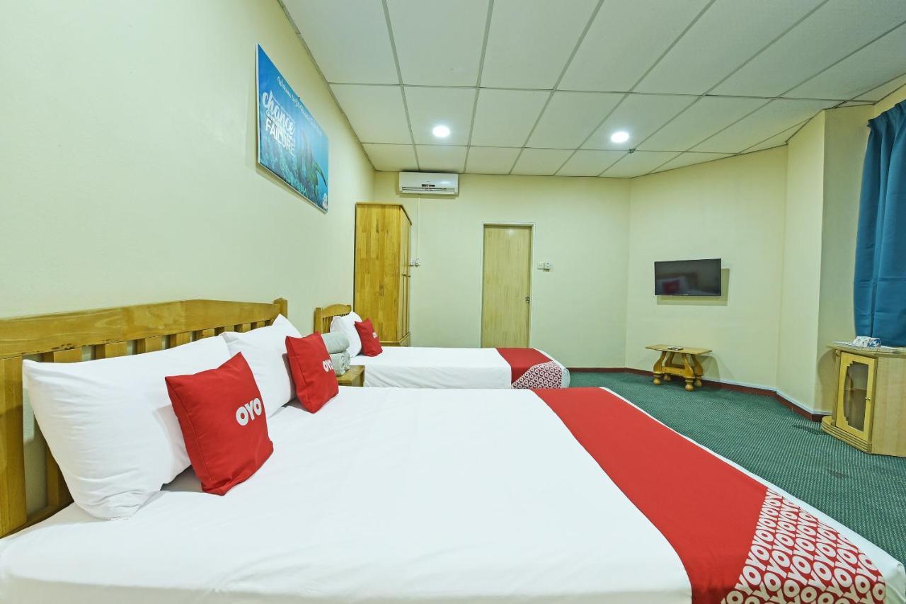 Oyo 90672 De Paradise Turtle Hotel Kerteh Eksteriør bilde