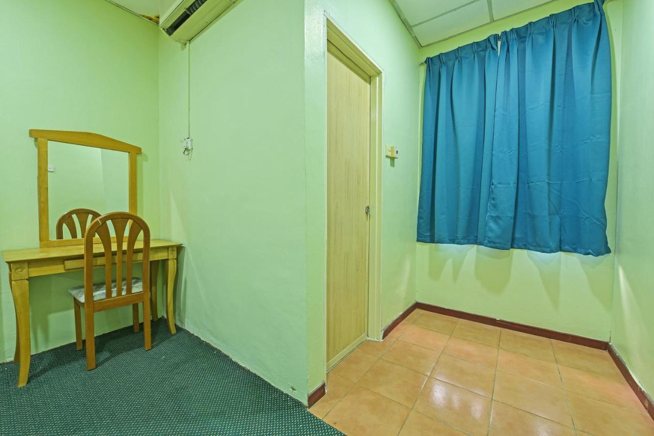 Oyo 90672 De Paradise Turtle Hotel Kerteh Eksteriør bilde